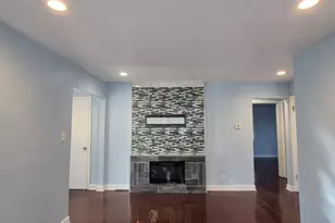 908 E 45th Ave, Gary, IN 46409 - Photo 4