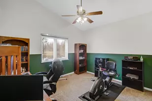 317 Azalea Dr, Hobart, IN 46342 - Photo 10