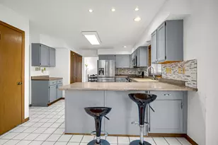 2455 W 61st Pl, Merrillville, IN 46410 - Photo 14