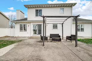 2455 W 61st Pl, Merrillville, IN 46410 - Photo 36