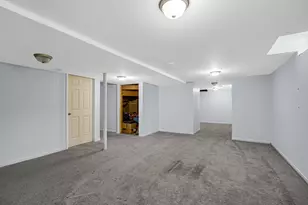 2455 W 61st Pl, Merrillville, IN 46410 - Photo 32