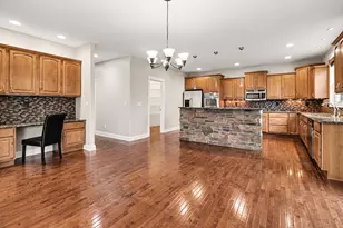 2411 Nottingham Dr, Valparaiso, IN 46383 - Photo 10