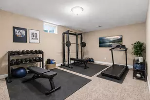 2411 Nottingham Dr, Valparaiso, IN 46383 - Photo 34