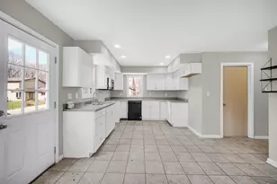 6415 W 146th Pl, Crown Point, IN 46307 - Photo 8