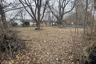 1501 Lafayette St, Valparaiso, IN 46383 - Photo 4