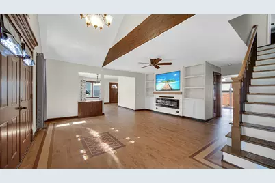 808 E 3rd Street, Hobart, IN 46342 - Photo 2