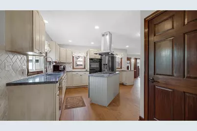 808 E 3rd Street, Hobart, IN 46342 - Photo 10