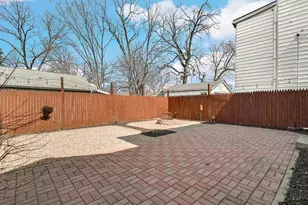 808 E 3rd St, Hobart, IN 46342 - Photo 34