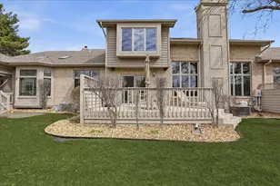 1622 Cherry Blossom Dr, Munster, IN 46321 - Photo 2