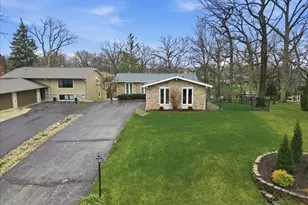 2437 E Lakeshore Dr, Crown Point, IN 46307 - Photo 52