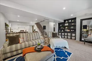 2437 E Lakeshore Dr, Crown Point, IN 46307 - Photo 28