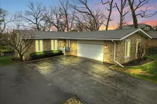 2437 E Lakeshore Dr, Crown Point, IN 46307 - Photo 1