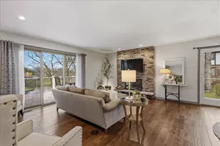 2437 E Lakeshore Dr, Crown Point, IN 46307 - Photo 14