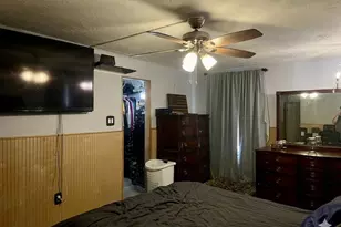 147 S Connecticut St, Hobart, IN 46342 - Photo 24