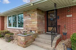 5509 Van Buren St, Merrillville, IN 46410 - Photo 2