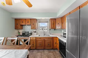 1250 N Rensselaer Ct, Griffith, IN 46319 - Photo 6