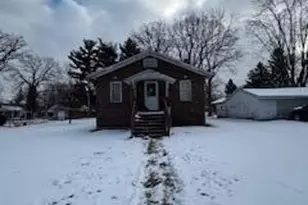 2721 Elkhart, Lake Station, IN 46405 - Photo 2