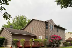 124 Beverly Dr, Chesterton, IN 46304 - Photo 2