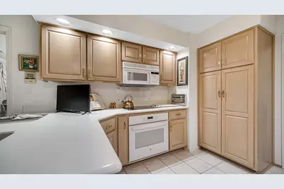 2255 Bordeaux Walk #A2, Highland, IN 46322 - Photo 14