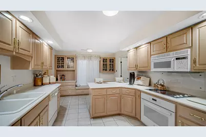 2255 Bordeaux Walk #A2, Highland, IN 46322 - Photo 12