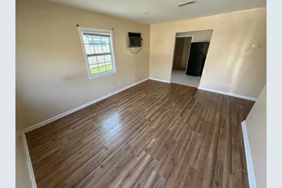 4247 W 19th Place, Gary, IN 46404 - Photo 4