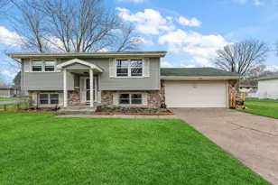 4432 W 15th St, Hobart, IN 46342 - Photo 2