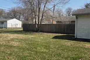 2635 Parkway Dr, Highland, IN 46322 - Photo 14