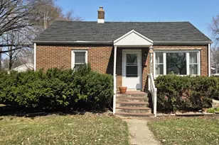 2635 Parkway Dr, Highland, IN 46322 - Photo 2