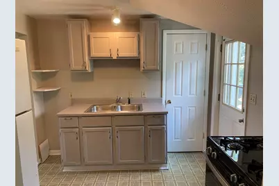 255 College Avenue, Valparaiso, IN 46383 - Photo 4