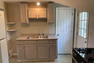 255 College Ave, Valparaiso, IN 46383 - Photo 4