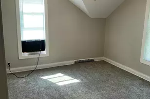 255 College Ave, Valparaiso, IN 46383 - Photo 8