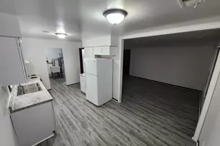 812 W Daumer Rd, Kouts, IN 46347 - Photo 10