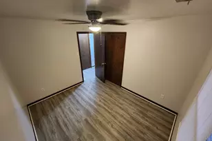 812 W Daumer Rd, Kouts, IN 46347 - Photo 14