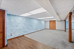 909 N Rensselaer St, Griffith, IN 46319 - Photo 18