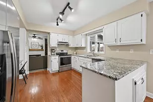 2066 Anna St, Schererville, IN 46375 - Photo 10