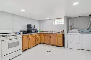 7204 Schneider Ave, Hammond, IN 46323 - Photo 16