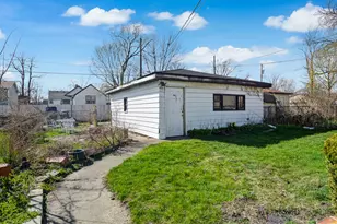 7204 Schneider Ave, Hammond, IN 46323 - Photo 4