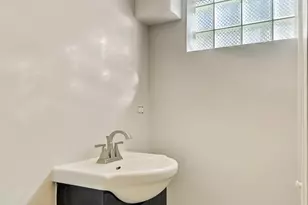 7204 Schneider Ave, Hammond, IN 46323 - Photo 20