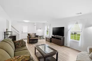 1819 Burgundy St, Schererville, IN 46375 - Photo 8