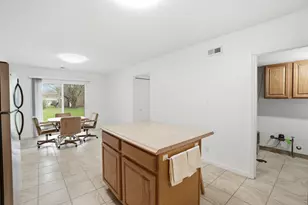 1819 Burgundy St, Schererville, IN 46375 - Photo 12