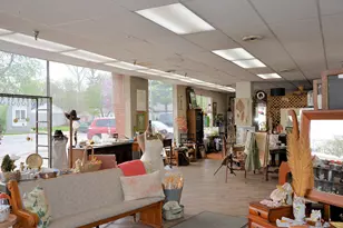 700 Broadway Ave, Chesterton, IN 46304 - Photo 2