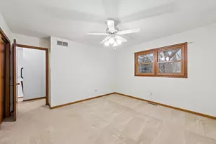 411 Northfield Ln, Valparaiso, IN 46383 - Photo 12