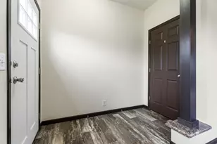 678 W Division Rd, Hebron, IN 46341 - Photo 34