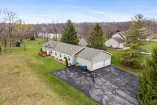 678 W Division Rd, Hebron, IN 46341 - Photo 16