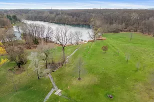 678 W Division Rd, Hebron, IN 46341 - Photo 24