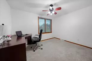 25 S Cherrywood Ln, Valparaiso, IN 46385 - Photo 22