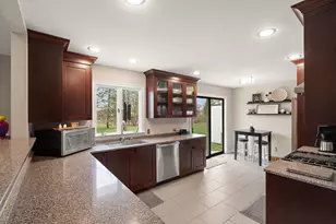 9468 Hilltop Dr, Saint John, IN 46373 - Photo 12