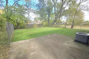 3340 W 20th Ave, Gary, IN 46404 - Photo 6