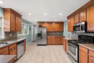 1300 Hayes St, Crown Point, IN 46307 - Photo 10