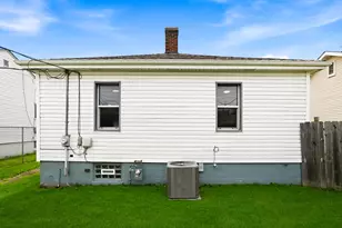 1216 W 37th Pl, Hobart, IN 46342 - Photo 16